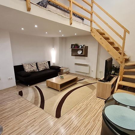 Maxim Apartman Budapest Exteriör bild