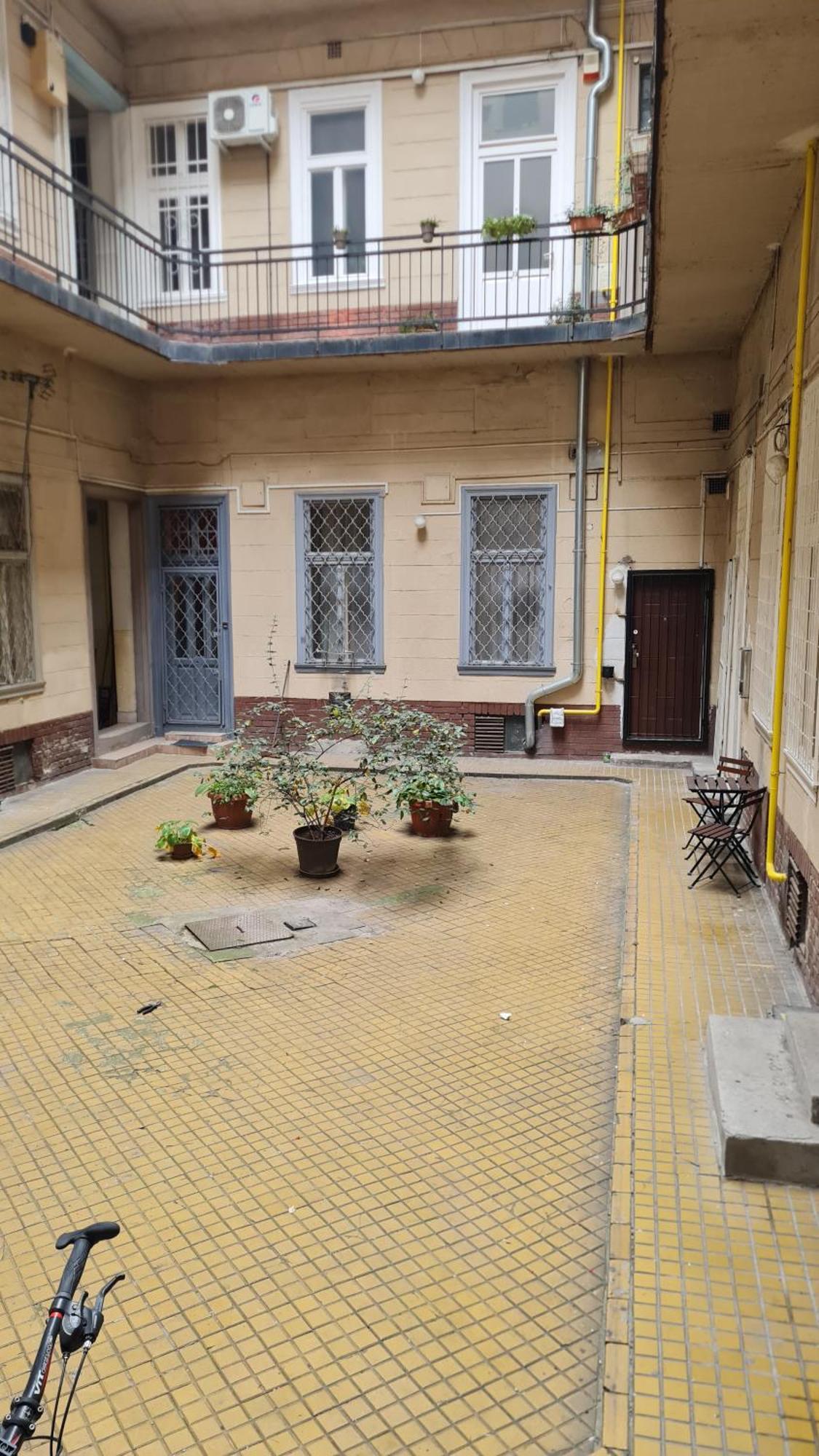 Maxim Apartman Budapest Exteriör bild