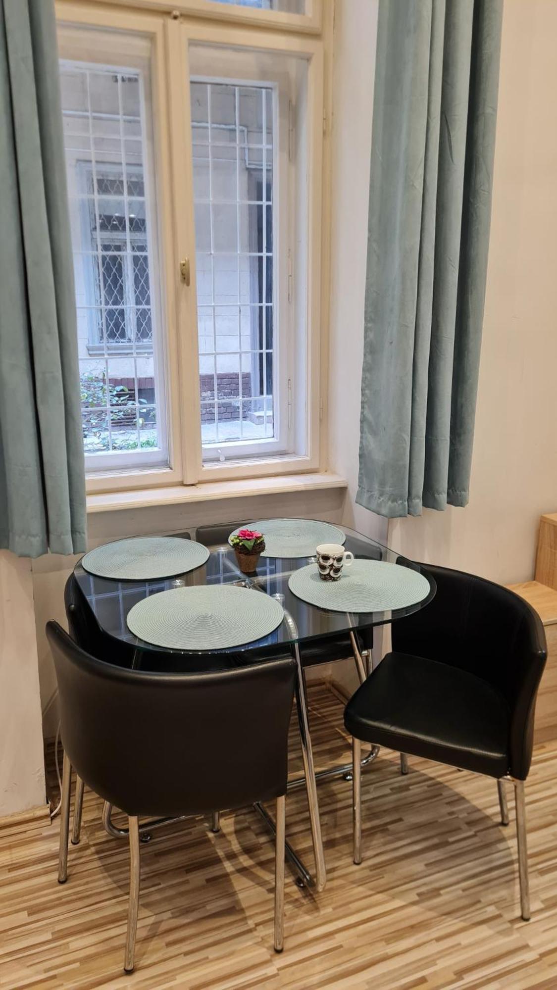 Maxim Apartman Budapest Exteriör bild