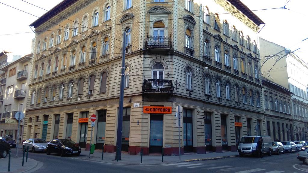 Maxim Apartman Budapest Exteriör bild